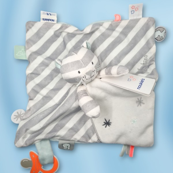 Chat NOUKIE'S doudou Milo plat gris et blanc