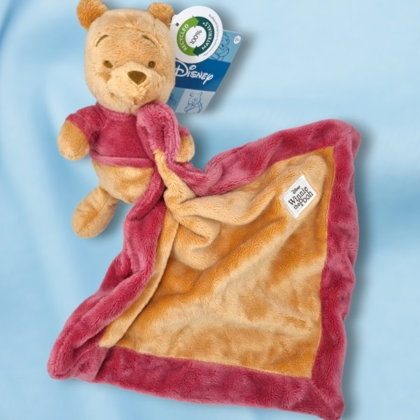 Winnie DISNEY doudou carré plat