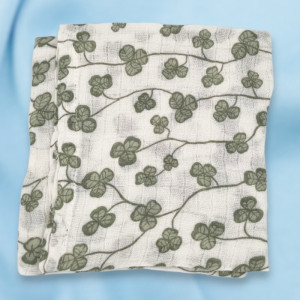 Lange h&m plat blanc trèfles
