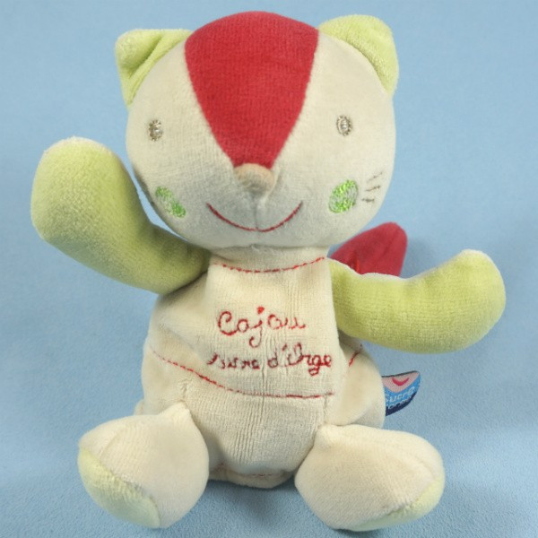 Chat SUCRE D'ORGE doudou cajou beige et vert mouchoir blanc