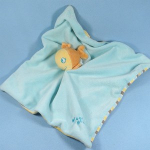 poisson KIMBALOO doudou carré plat bleu 