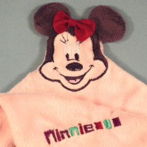 Doudou Minnie DISNEY Carré plat rose