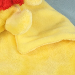 Winnie DISNEY NICOTOY doudou carré plat jaune