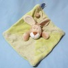 Lapin MOTS D'ENFANTS doudou plat vert et gris coeur