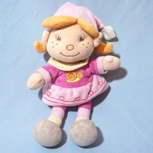 Poupée BENGY doudou robe rose escargot