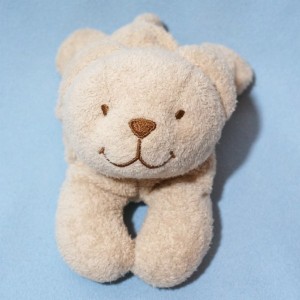 Ours TEX CARREFOUR doudou beige allongé