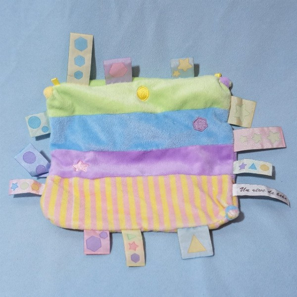 carré plat CMP "Un Rêve de Bébé" Doudou avec étiquettes