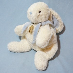 Lapin DOUDOU ET COMPAGNIE"Bonbon" blanc et bleu GM