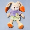 Lapin MOTS D'ENFANTS doudou beige et orange vêtements vert et violet Hello