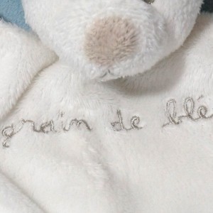 Lapin GRAIN DE BLE doudou plat blanc et beige