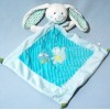 Lapin MOTS D'ENFANTS doudou plat bleu et blanc