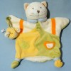 Chat DOUDOU ET COMPAGNIE marionnette Fripouille blanc, vert et jaune avec sa souris