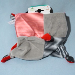 Minnie DISNEY NICOTOY sos doudou carré plat rouge gris et noir nuages