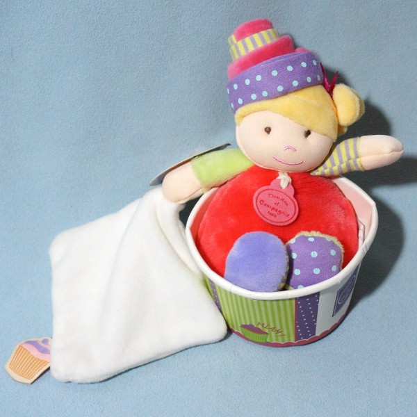 Poupée DOUDOU ET COMPAGNIE Les Demoiselles Cupcakes rose