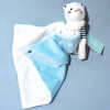 Chat OBAIBI doudou carré plat blanc et bleu