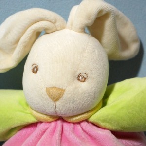 Lapin KALOO doudou boule rose 123