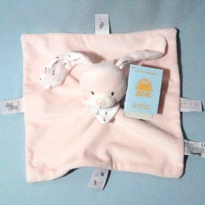 Lapin BOUT'CHOU doudou carré plat rose "jouer au chat et à la souris"
