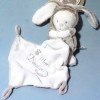 Ours NICOTOY peluche avec doudou carré plat beige et blanc "Mon Doudou"