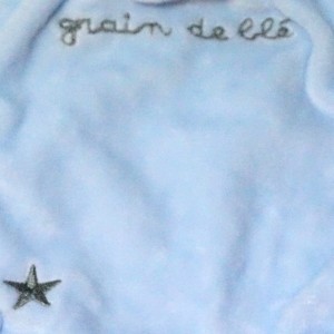 Lapin GRAIN DE BLE doudou plat bleu