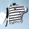 Zèbre DPAM Du Pareil Au Même doudou noir et blanc