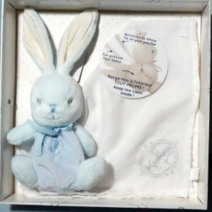 Lapin KALOO doudou Perle bleu avec lange blanc