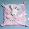 lapin SIMBA (Kiabi) doudou carré plat rose