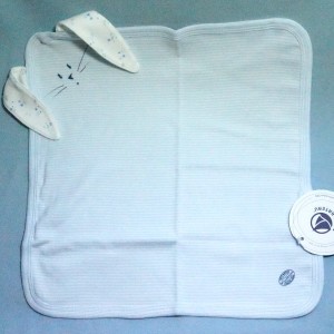 Lapin PETIT BATEAU carré plat milleraies bleu et blanc