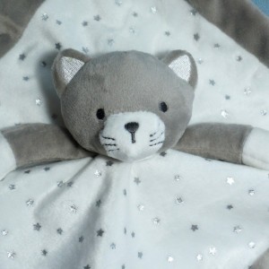 Chat  OKAÏDI OBAÏBI doudou carré plat blanc et gris étoiles