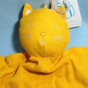 Chat SIMBA (Kiabi) doudou en lange plat orange