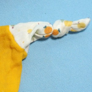 Chat SIMBA (Kiabi) doudou en lange plat orange