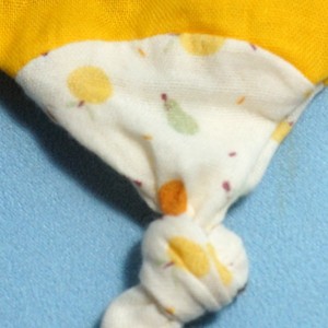 Chat SIMBA (Kiabi) doudou en lange plat orange
