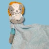 Lion MOTS D'ENFANTS doudou bleu, gris et blanc