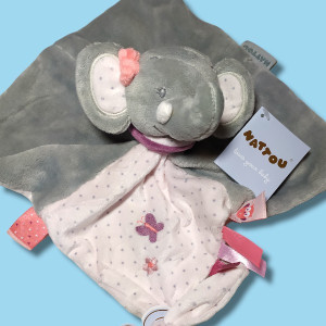 Éléphant NATTOU collection "Adèle & Valentine" carré plat