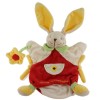 Lapin DOUDOU ET COMPAGNIE marionnette rouge, fleur jaune