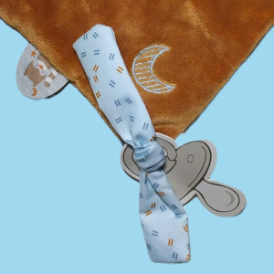 Bob le raton-laveur NATTOU doudou plat marron