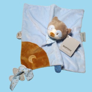 Bob le raton-laveur NATTOU doudou carré plat marron