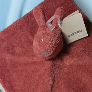 Lapin NATTOU doudou carré plat rose